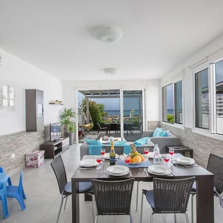 Suri, Luxury Seafront Villa Ayia Napa
