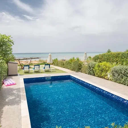 Suri, Luxury Seafront Villa Ayia Napa