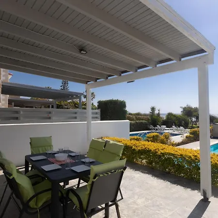וילה Suri, Luxury Seafront איה נאפה