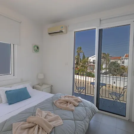 וילה Suri, Luxury Seafront איה נאפה