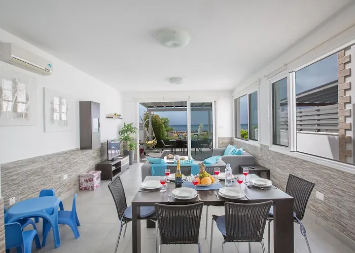 Suri, Luxury Seafront Villa Agia Napa